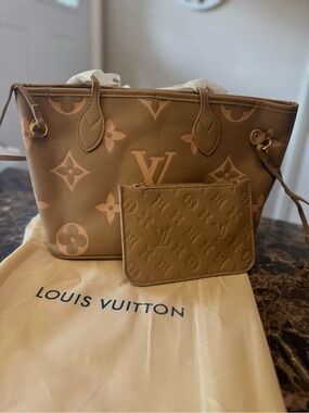 Monogram tote set✨
